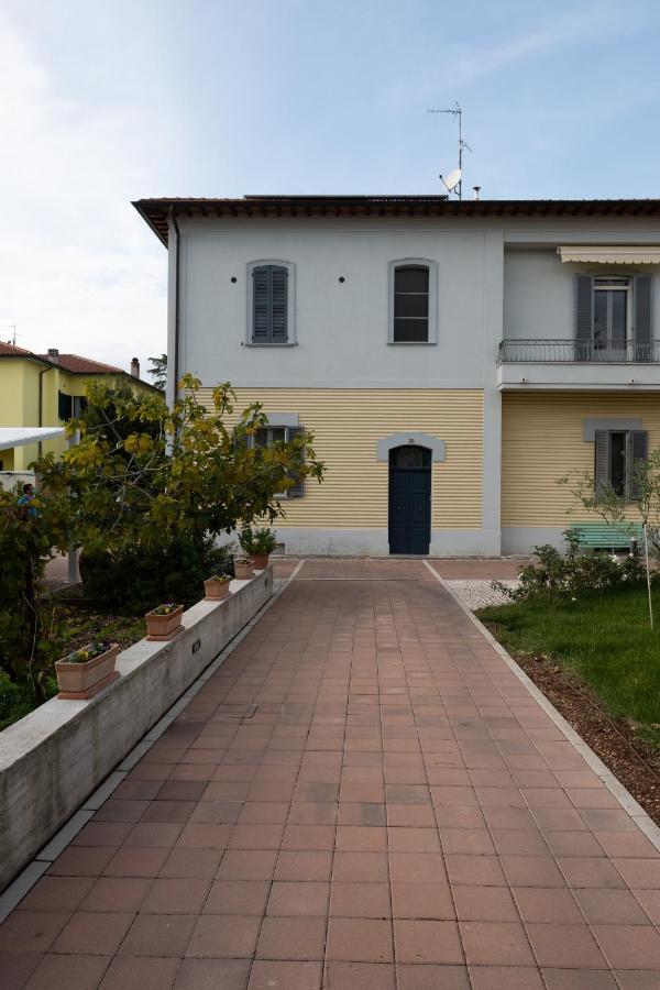 Casa Alina- Art House Lägenhet Foligno Exteriör bild
